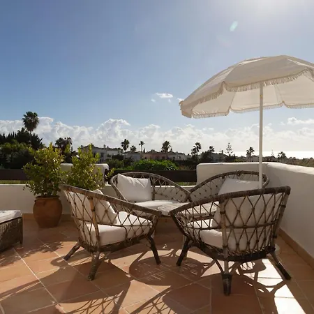 Bright 3 Bedroom Townhouse With Stunning Views Apartment