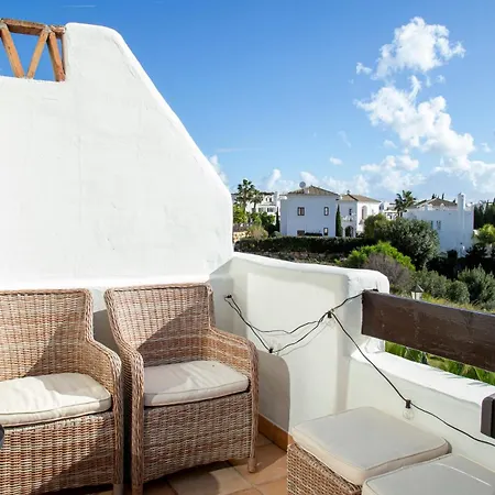 Bright 3 Bedroom Townhouse With Stunning Views Apartment *
