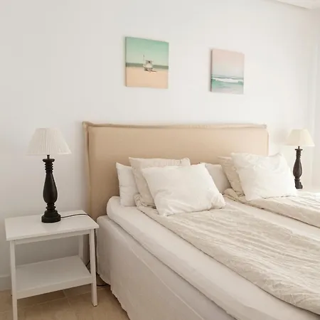 Bright 3 Bedroom Townhouse With Stunning Views Apartment
