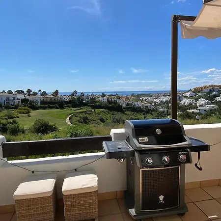 Apartment Bright 3 Bedroom Townhouse With Stunning Views *