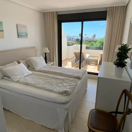Apartment Bright 3 Bedroom Townhouse With Stunning Views Estepona