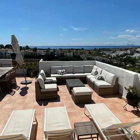 Bright 3 Bedroom Townhouse With Stunning Views Apartment *